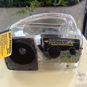 Freeplay Self Powered AM/FM Radio Solar Crank Clear See Through NEW Vintage RARE